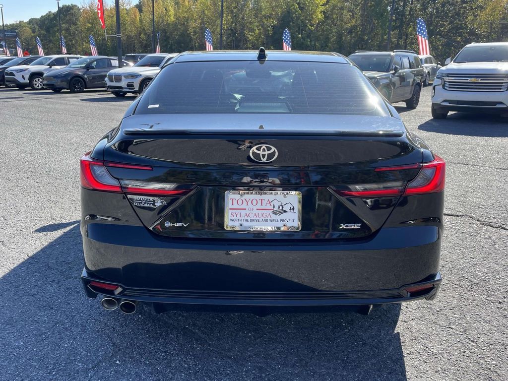 2025 Toyota Camry Hybrid XSE photo 3
