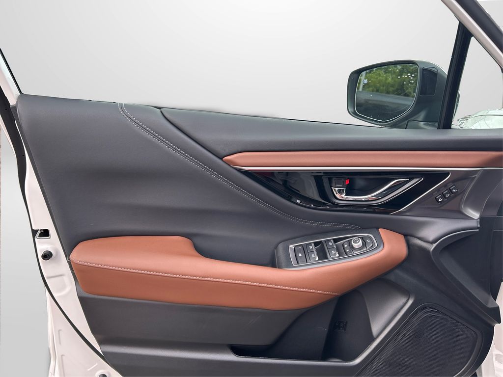 2025 Subaru Outback Touring XT photo 22