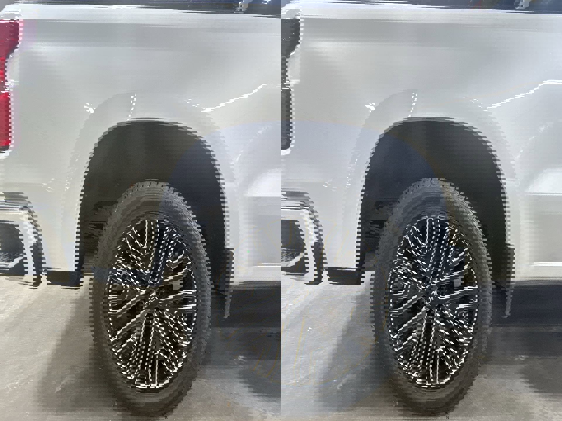 2019 Chevrolet Silverado 1500 High Country photo 25