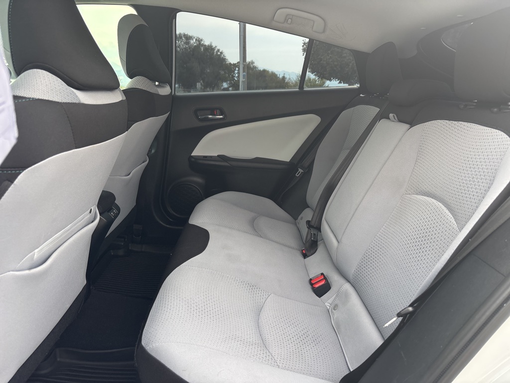 2022 Toyota Prius LE AWD-e photo 16