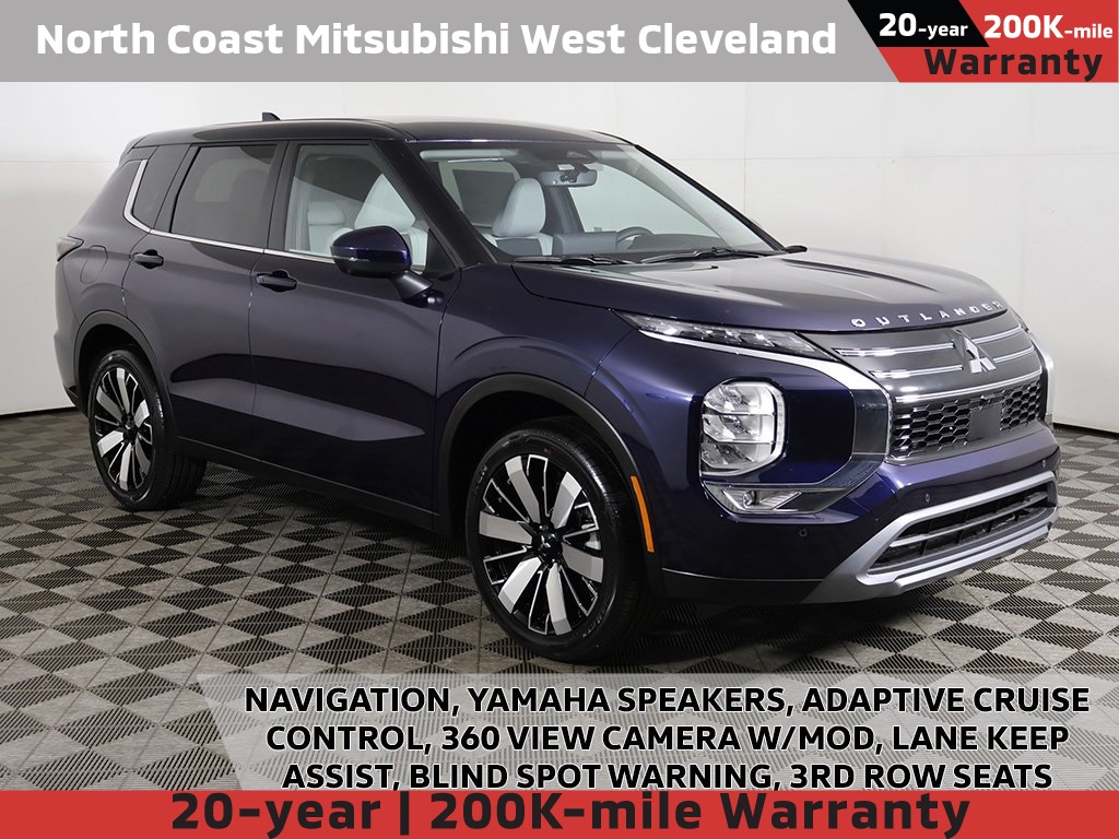 2025 Mitsubishi Outlander SE's photo