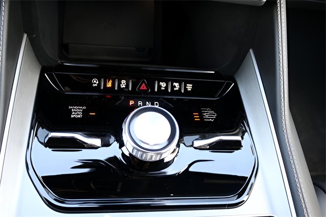 2025 Jeep Wagoneer Limited photo 24