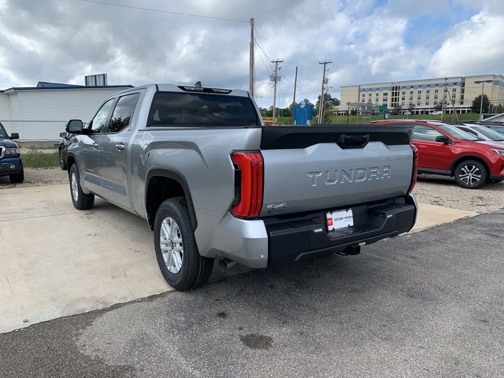 2026 Toyota Tundra SR5 CrewMax photo 4