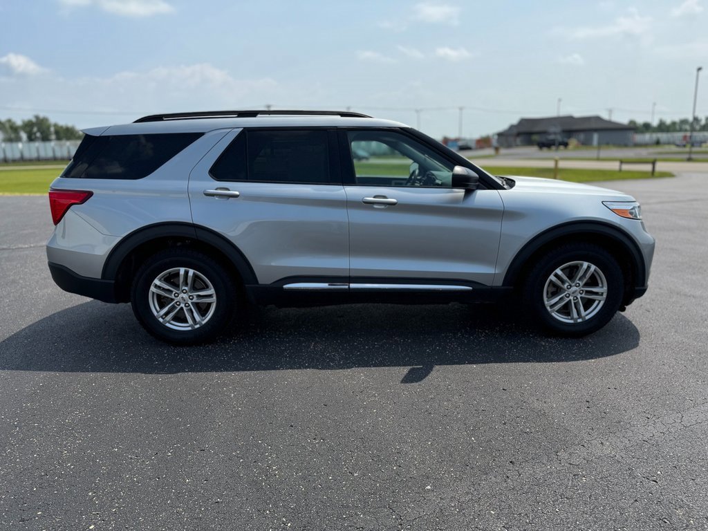 2023 Ford Explorer XLT photo 5