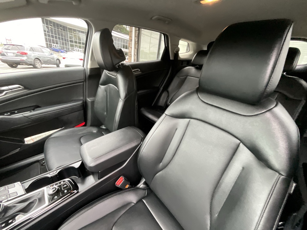 2025 Kia Sportage EX photo 11