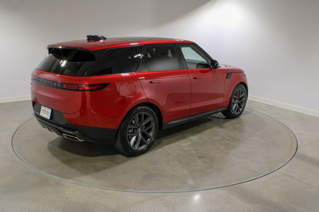 2025 Land Rover Range Rover Sport SE photo 5