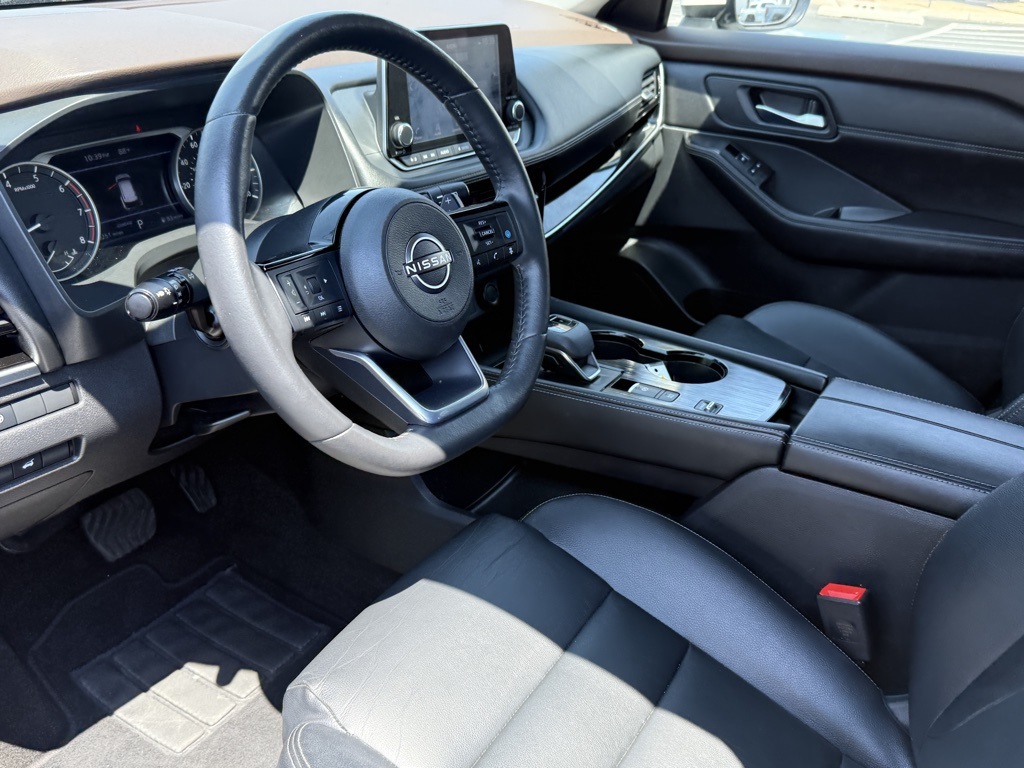 2022 Nissan Rogue SL photo 9