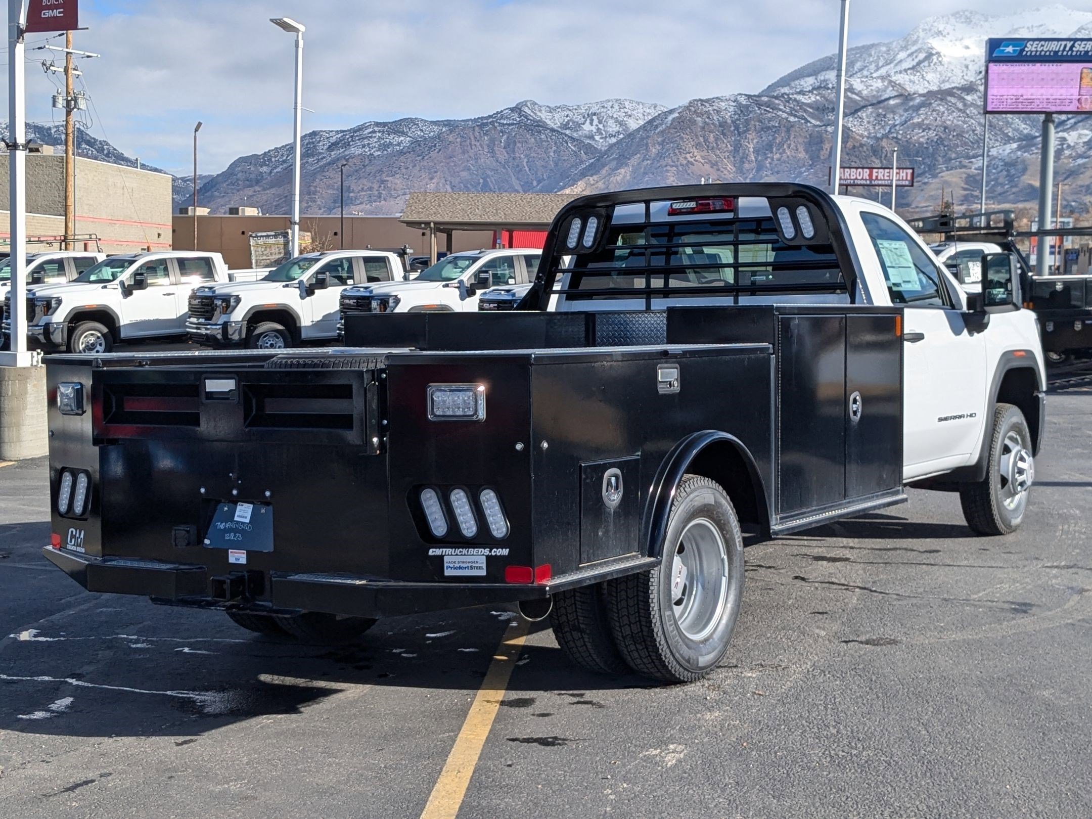 2025 Gmc Sierra 3500 HD Pro photo 3