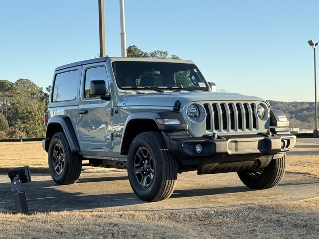 2023 Jeep Wrangler Sport's photo