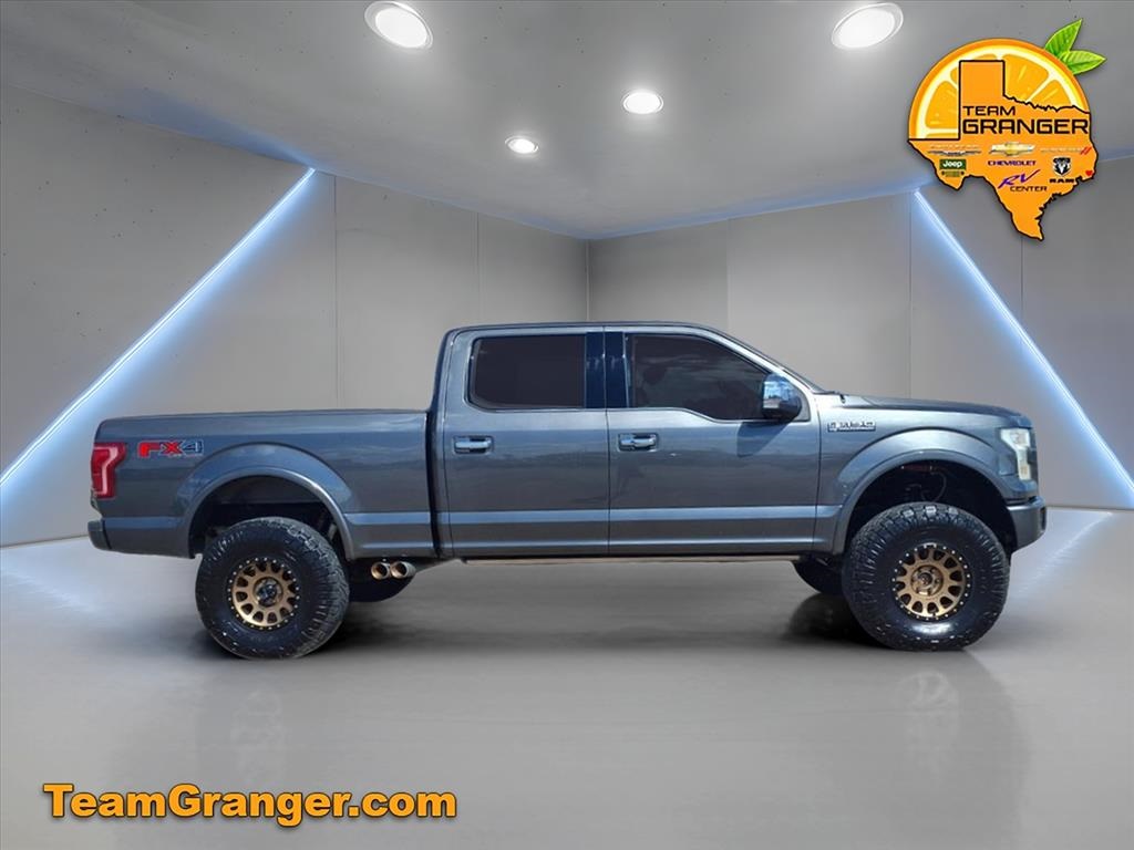 2015 Ford F-150 Platinum photo 4
