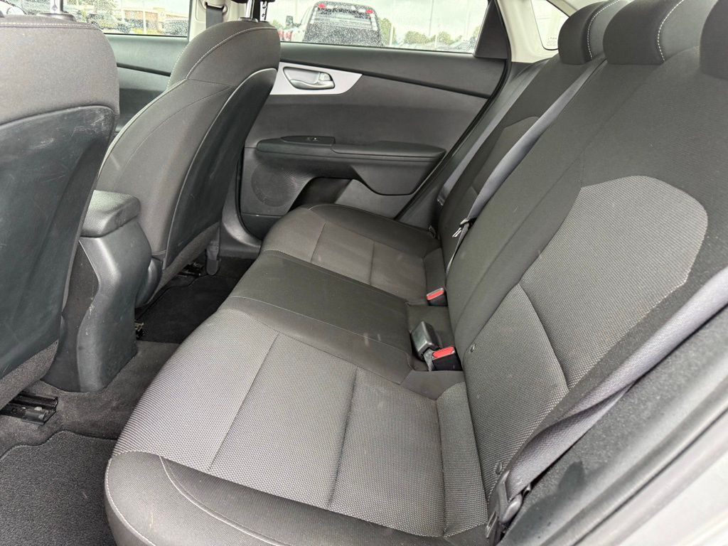 2022 Kia Forte LXS photo 25