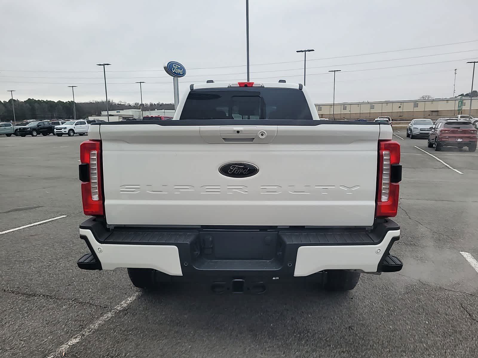 2025 Ford F-250 Lariat photo 4