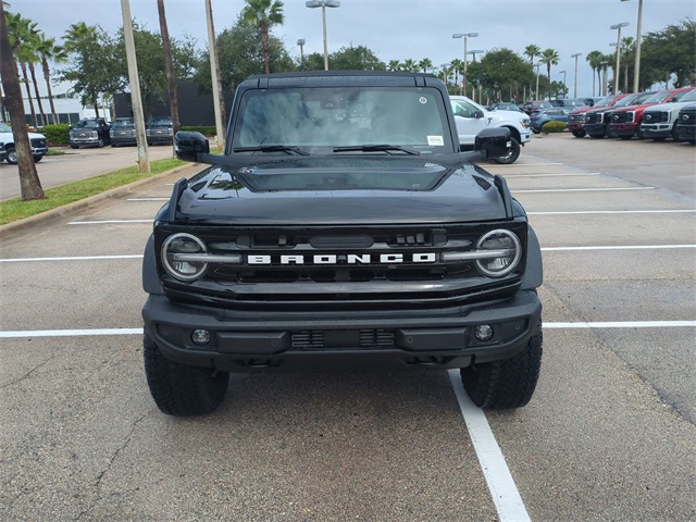 2025 Ford Bronco Outer Banks photo 9