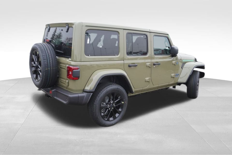 2025 Jeep Wrangler Sahara 4xe photo 3