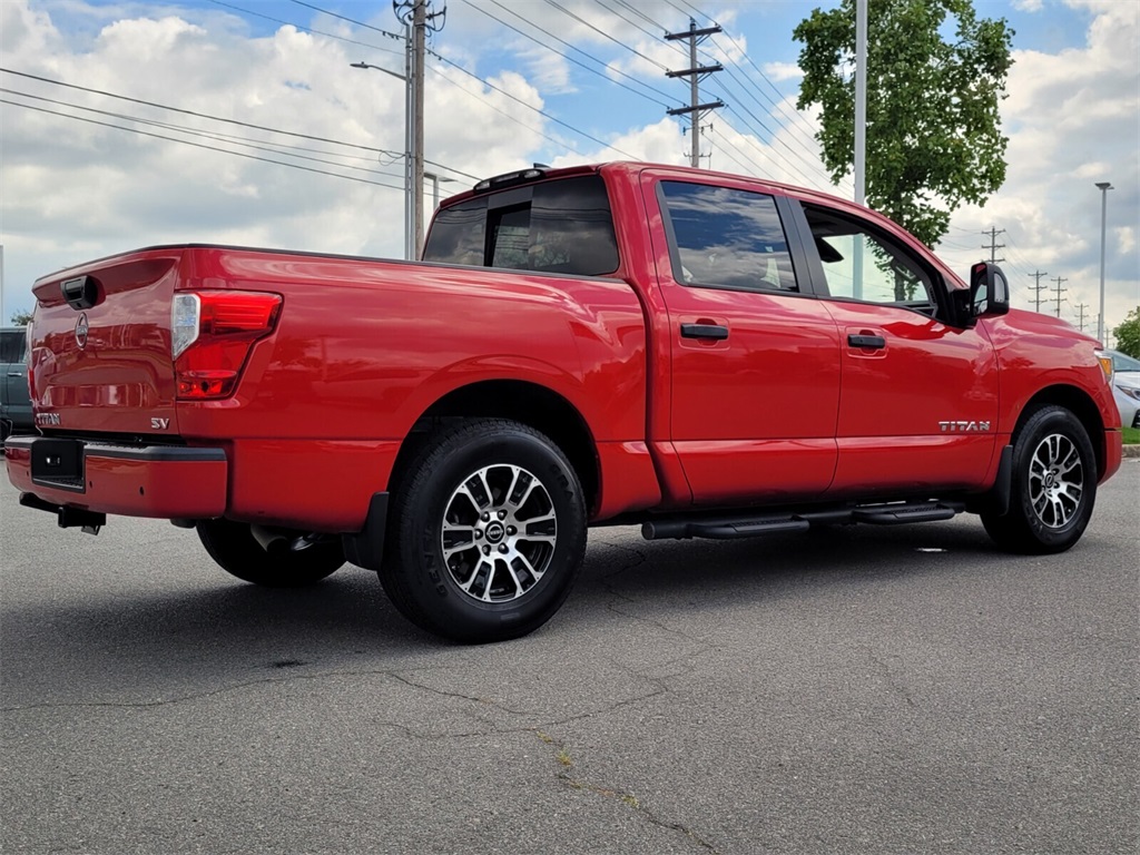 2023 Nissan Titan SV photo 3