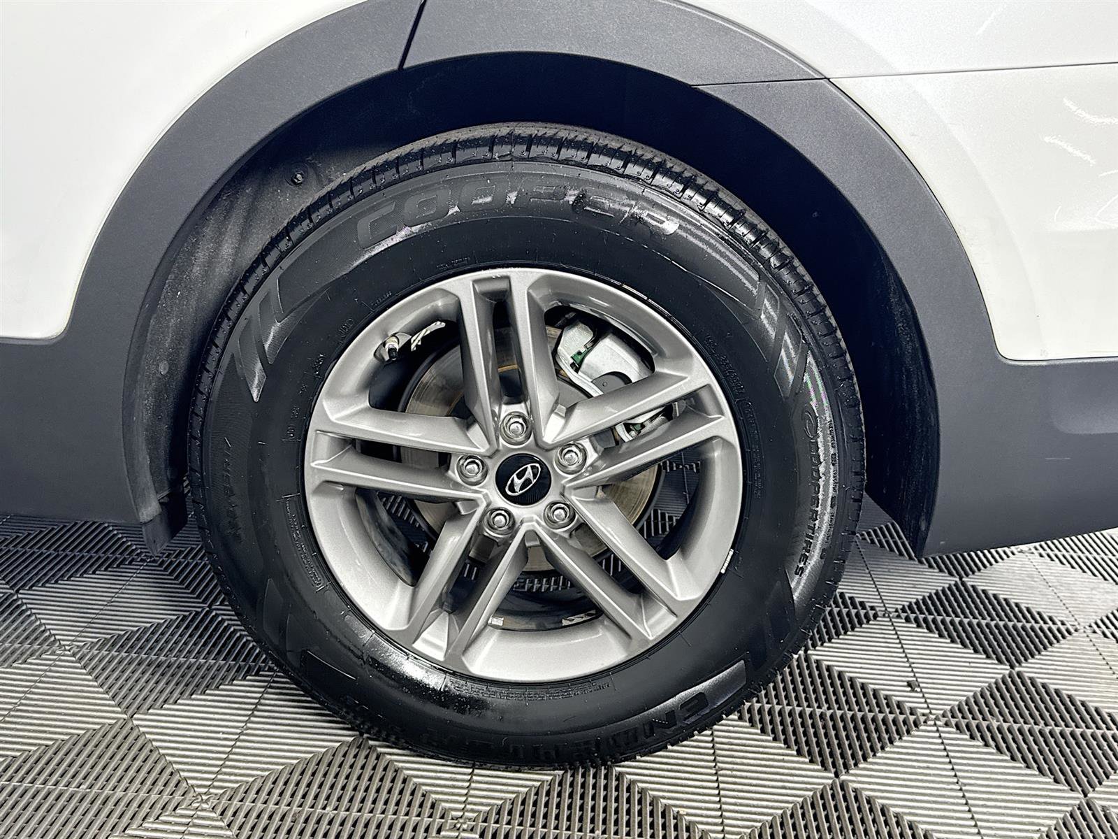 2017 Hyundai Santa Fe Sport Base photo 27