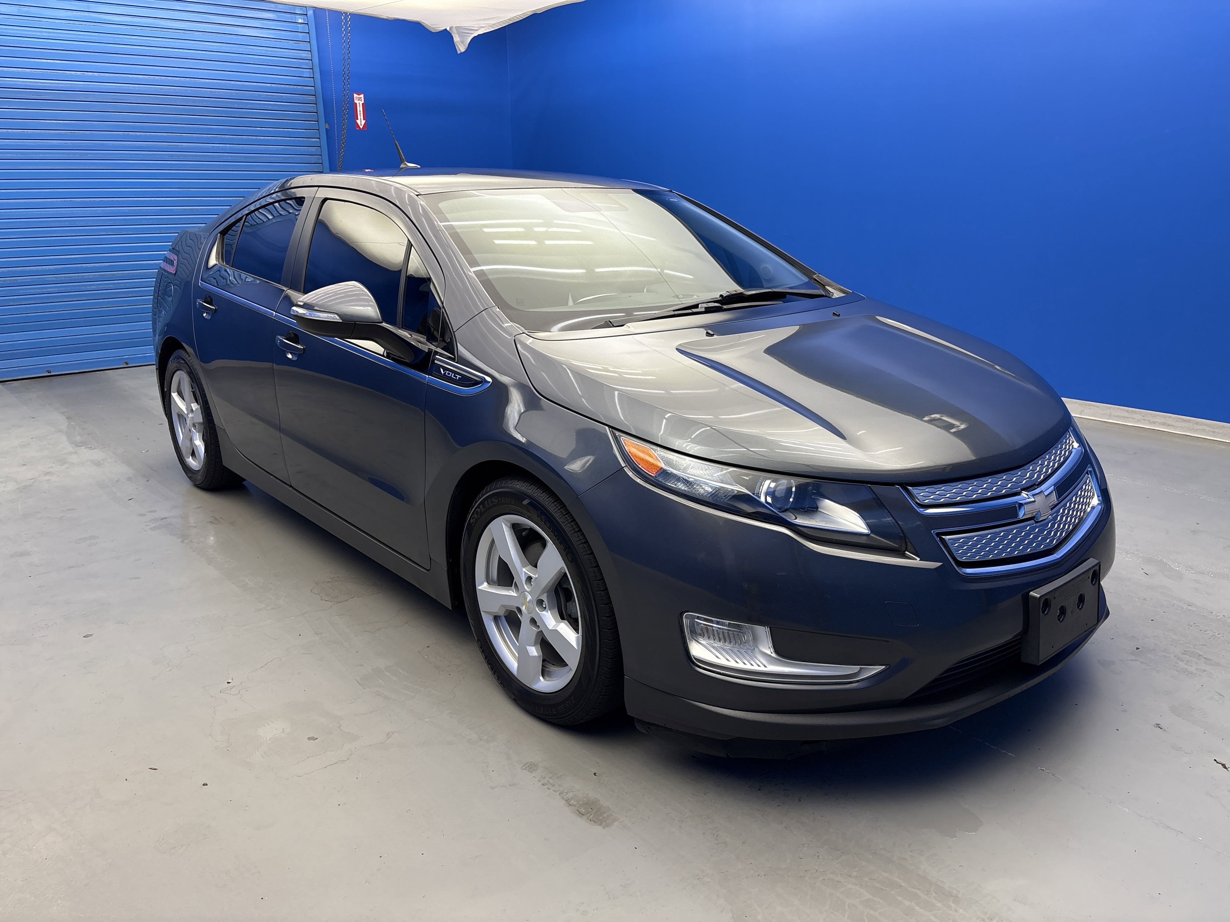 Used 2013 Chevrolet Volt Base with VIN 1G1RA6E43DU149366 for sale in Louisville, KY