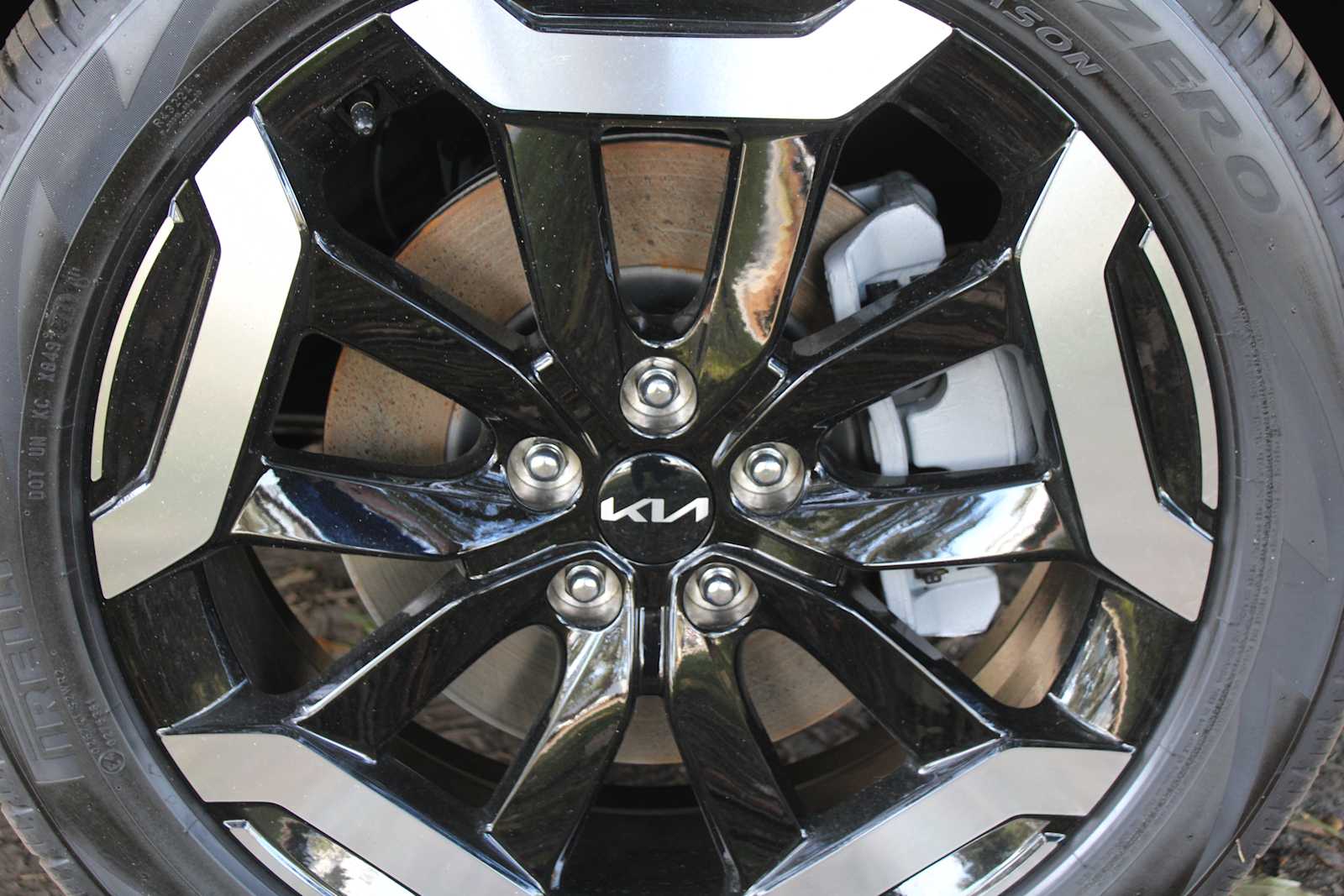 2025 Kia Telluride EX photo 16