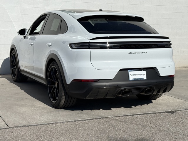 2025 Porsche Cayenne Coupe GTS photo 3