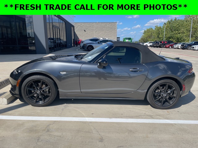 2021 Mazda MX-5 Miata Miata photo 2