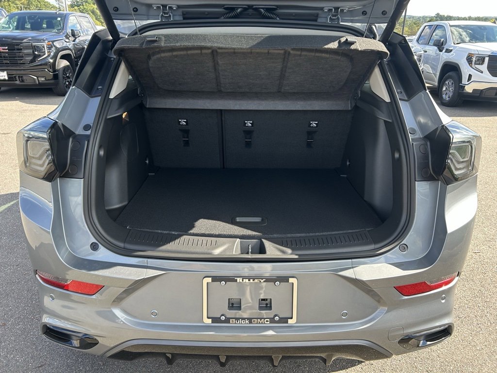 2026 Buick Encore GX Avenir photo 2
