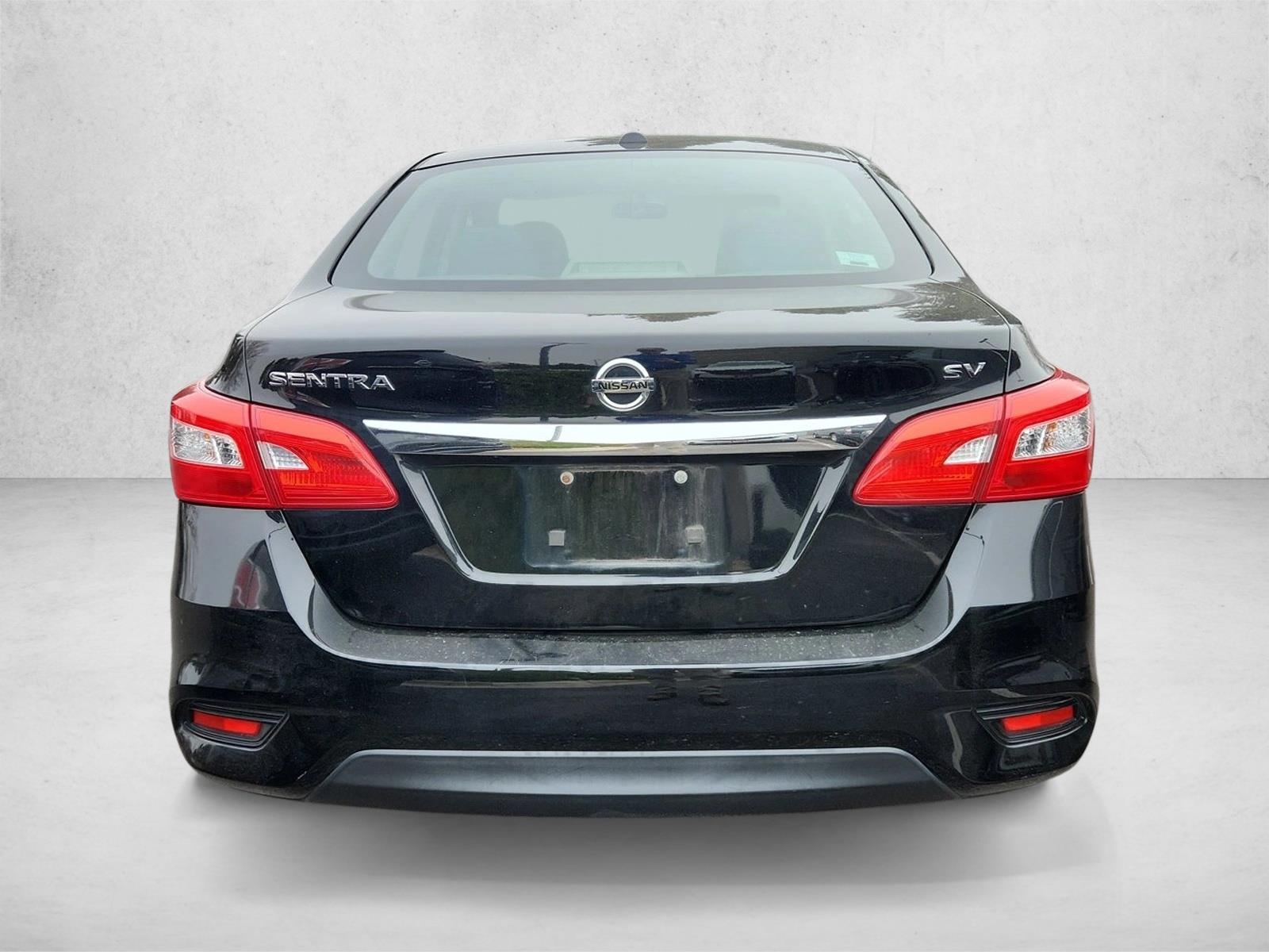 2016 Nissan Sentra SV photo 4