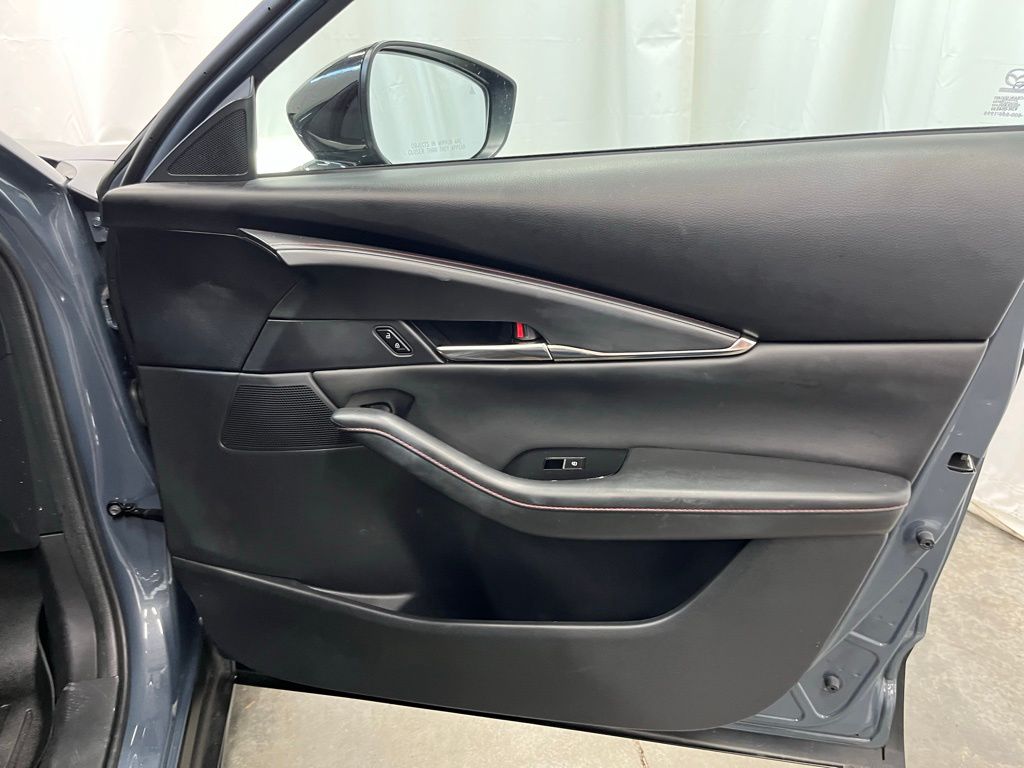 2023 Mazda CX-30 2.5 S Carbon photo 11