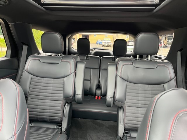 2025 Ford Explorer ST-Line photo 26