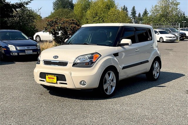 Used 2011 Kia Soul Base with VIN KNDJT2A26B7339427 for sale in Everett, WA