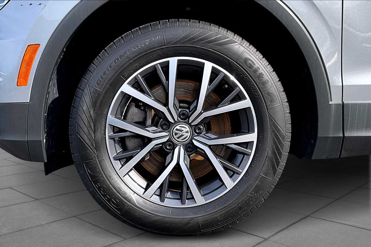 2020 Volkswagen Tiguan SE photo 10