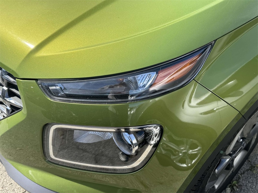 2022 Hyundai Venue SEL Limited photo 2
