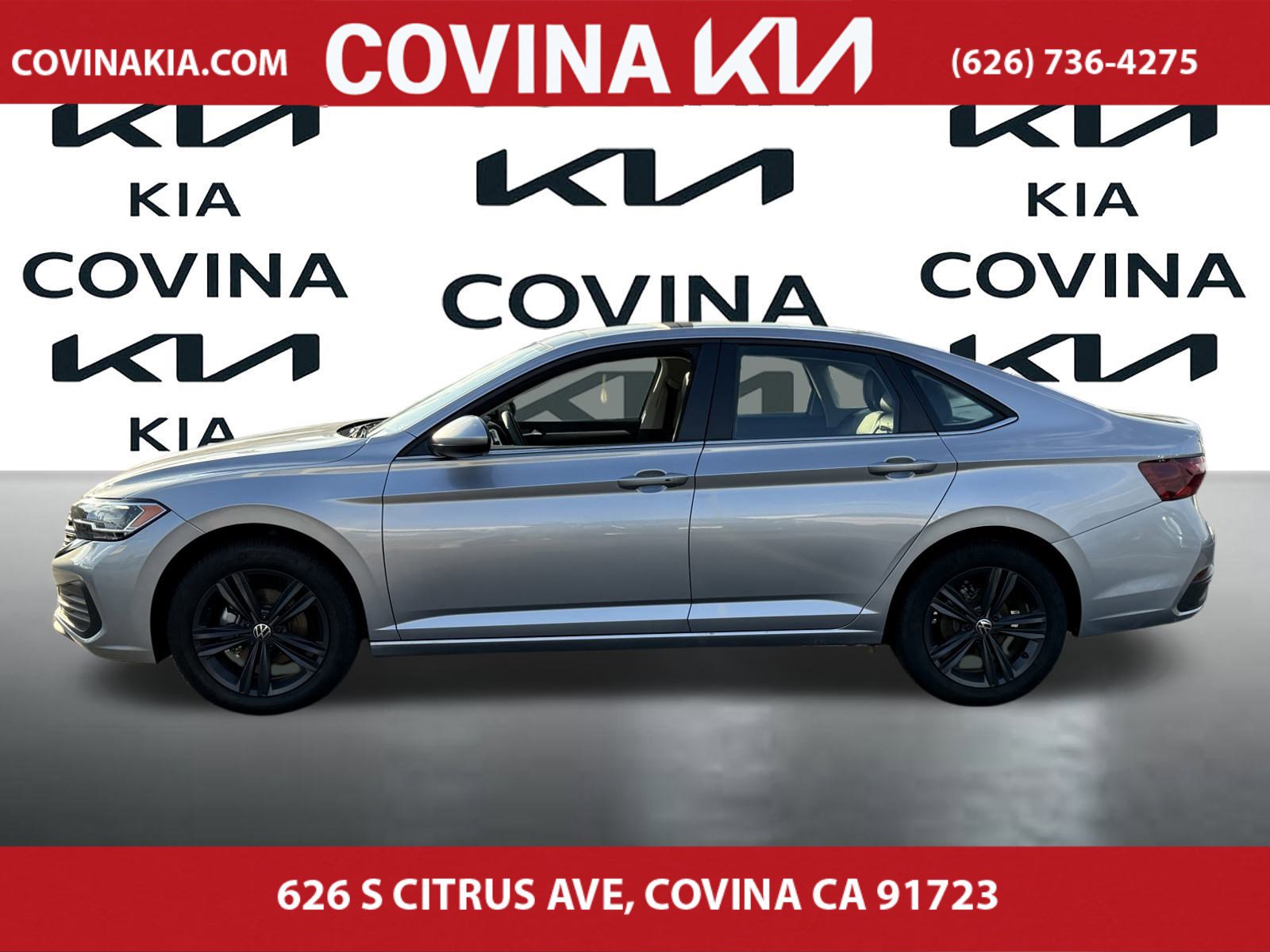 2024 Volkswagen Jetta SE photo 4