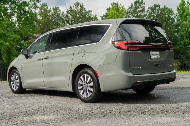 2023 Chrysler Pacifica Hybrid Touring L photo 7