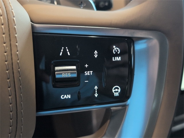2025 Land Rover Range Rover SE photo 19