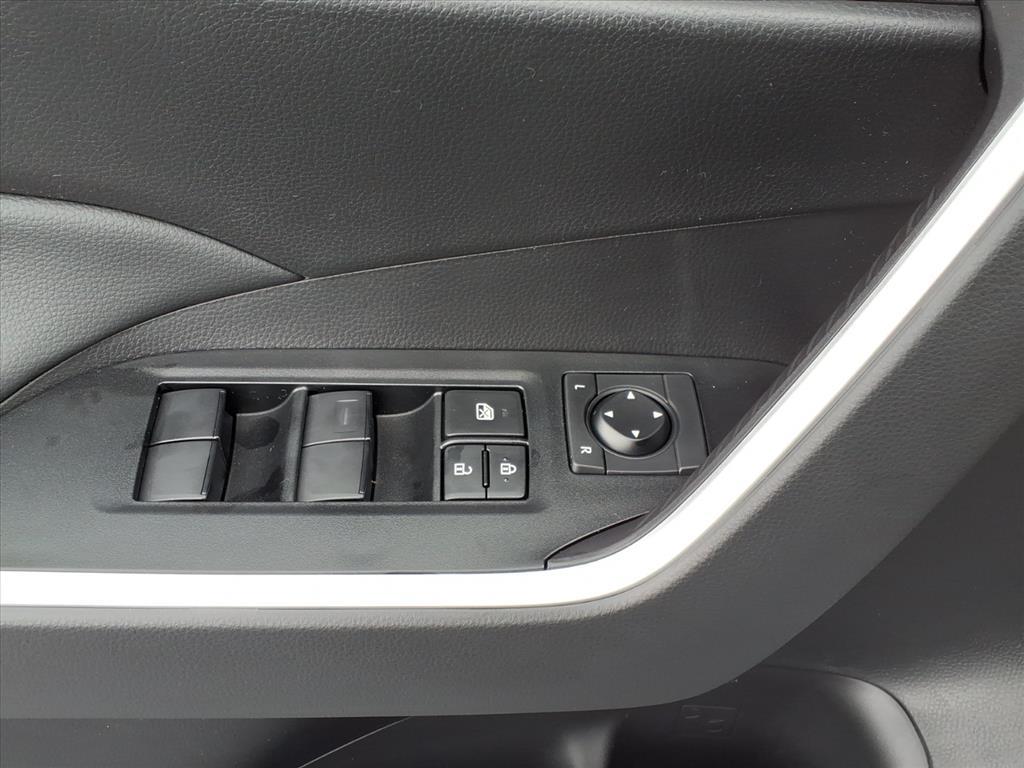 2025 Toyota RAV4 LE photo 20