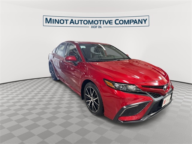 2024 Toyota Camry SE photo 2