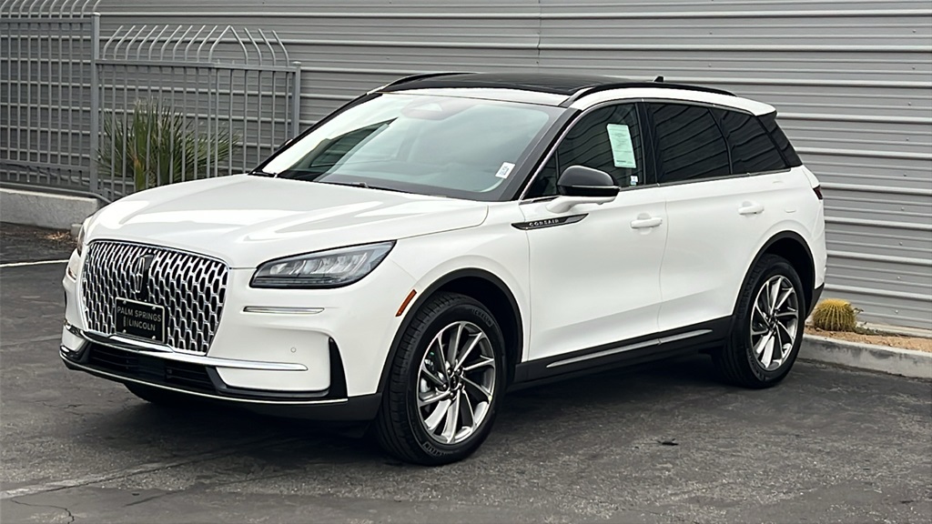 2025 Lincoln Corsair Premiere photo 2