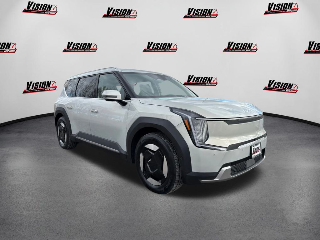 2026 Kia EV9 Wind photo 2