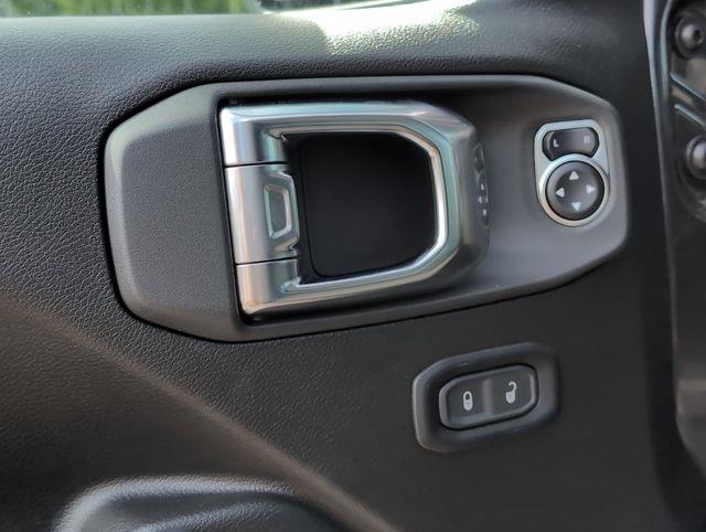 2025 Jeep Gladiator Sport S photo 12