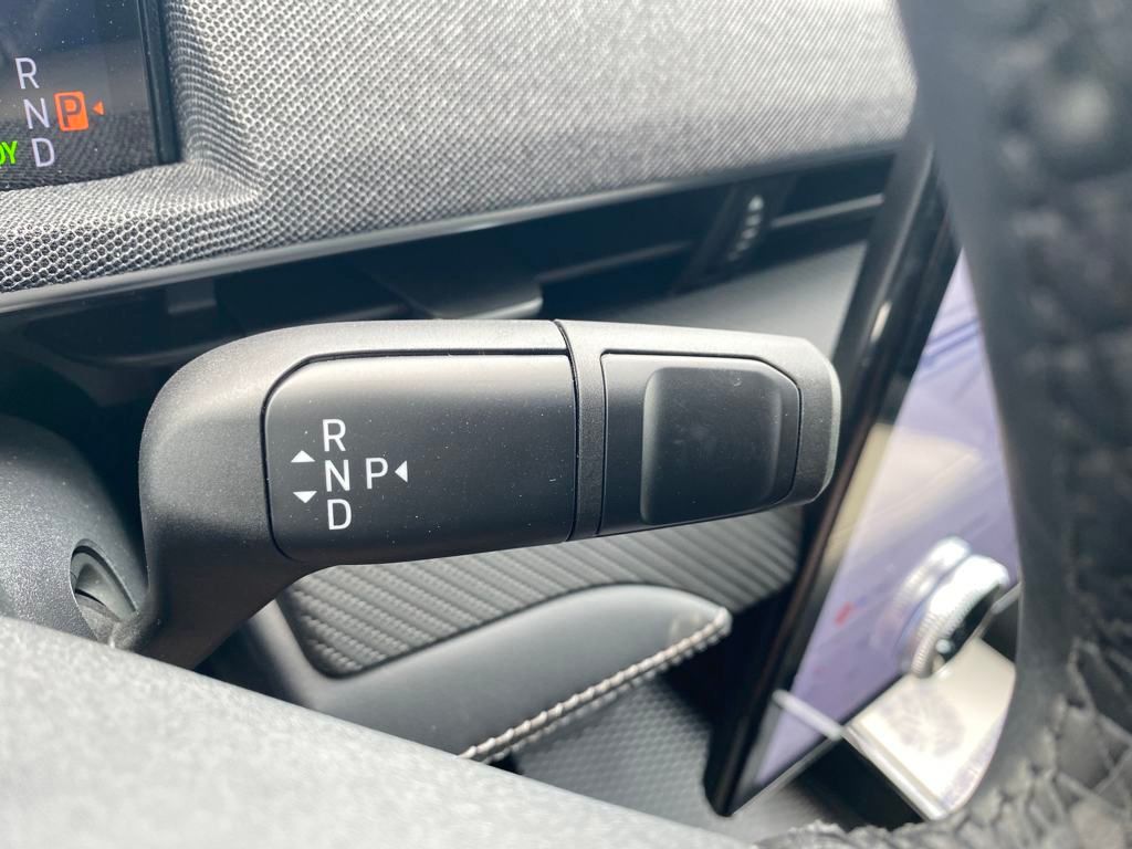 2025 Ford Mustang Mach-E Premium photo 18