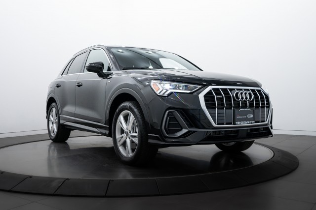 2024 Audi Q3 S line Premium