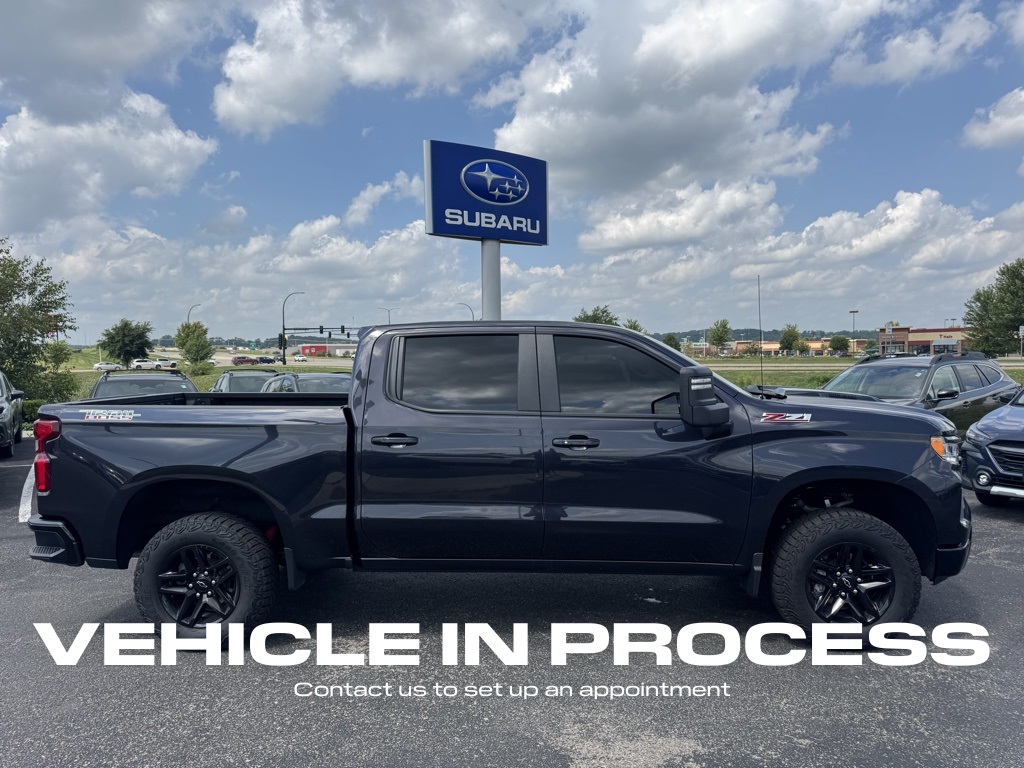 Used 2024 Chevrolet Silverado 1500 LT Trail Boss with VIN 3GCUDFE80RG213403 for sale in Rochester, Minnesota