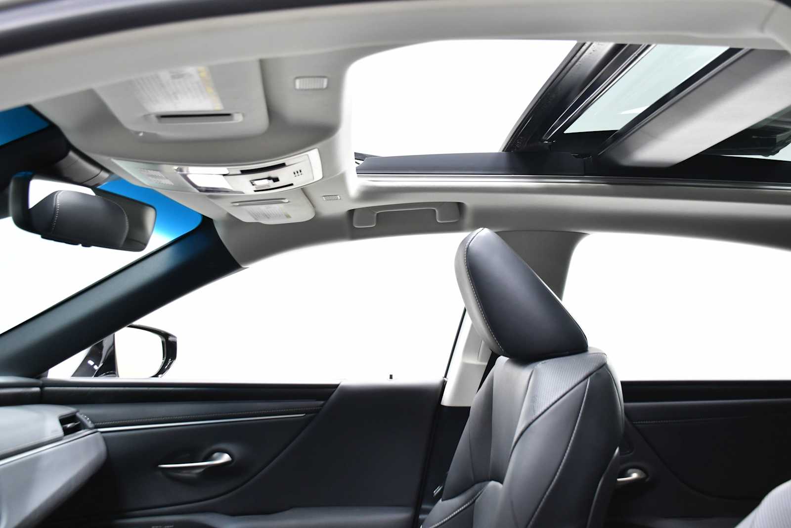 2024 Lexus ES 350 Premium photo 3