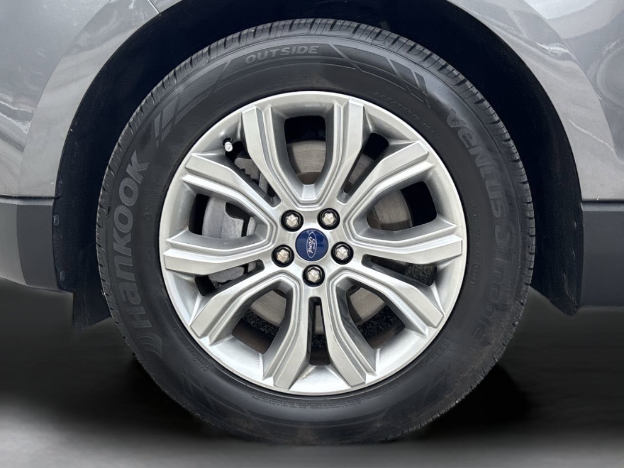 2022 Ford Edge Titanium photo 30