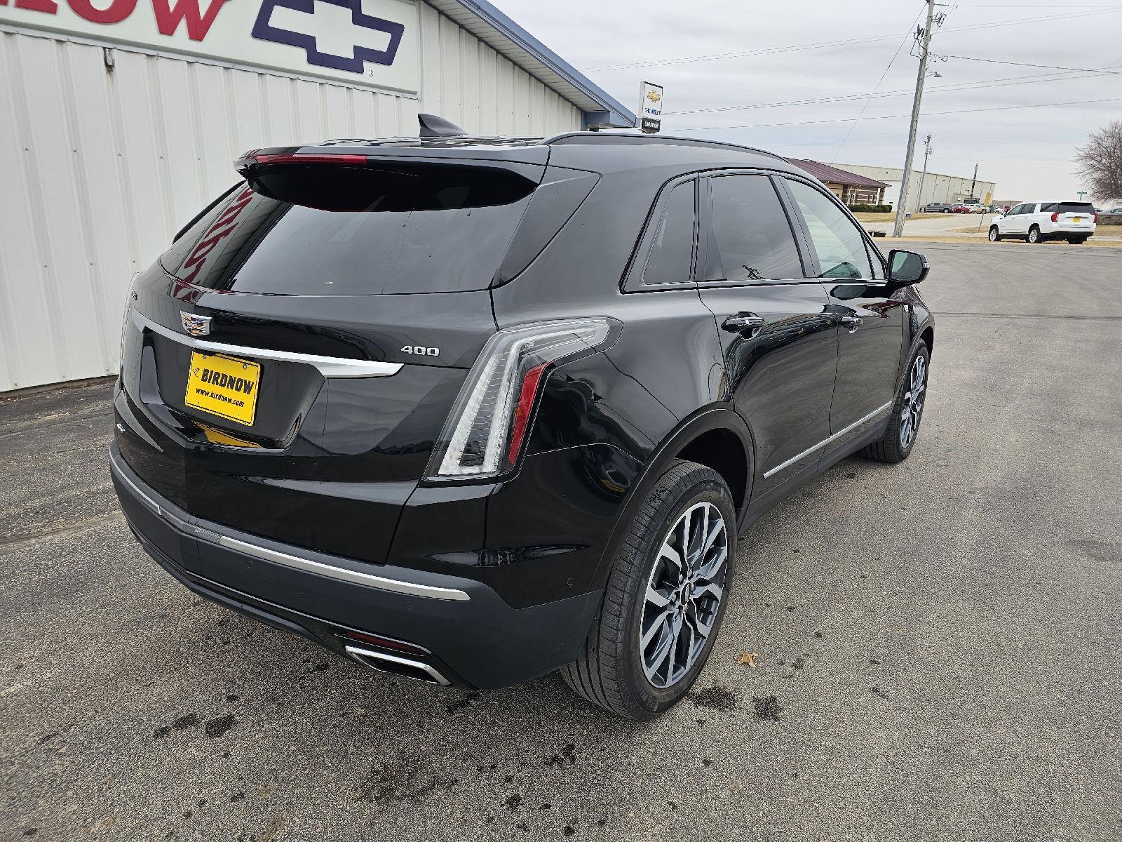 2021 Cadillac XT5 Sport photo 3
