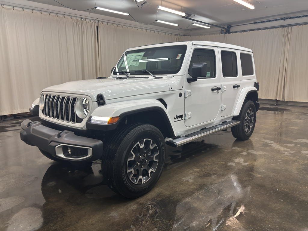 2025 Jeep Wrangler 4-Door Sahara's photo