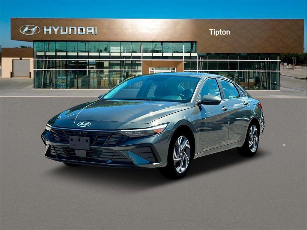 2025 Hyundai Elantra Limited's photo