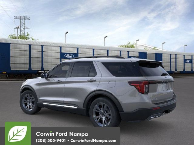 2025 Ford Explorer photo 2