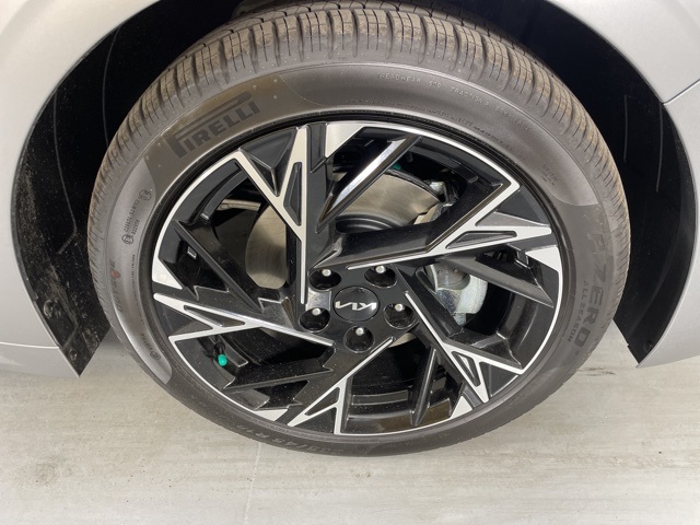 2026 Kia K5 GT-Line photo 11