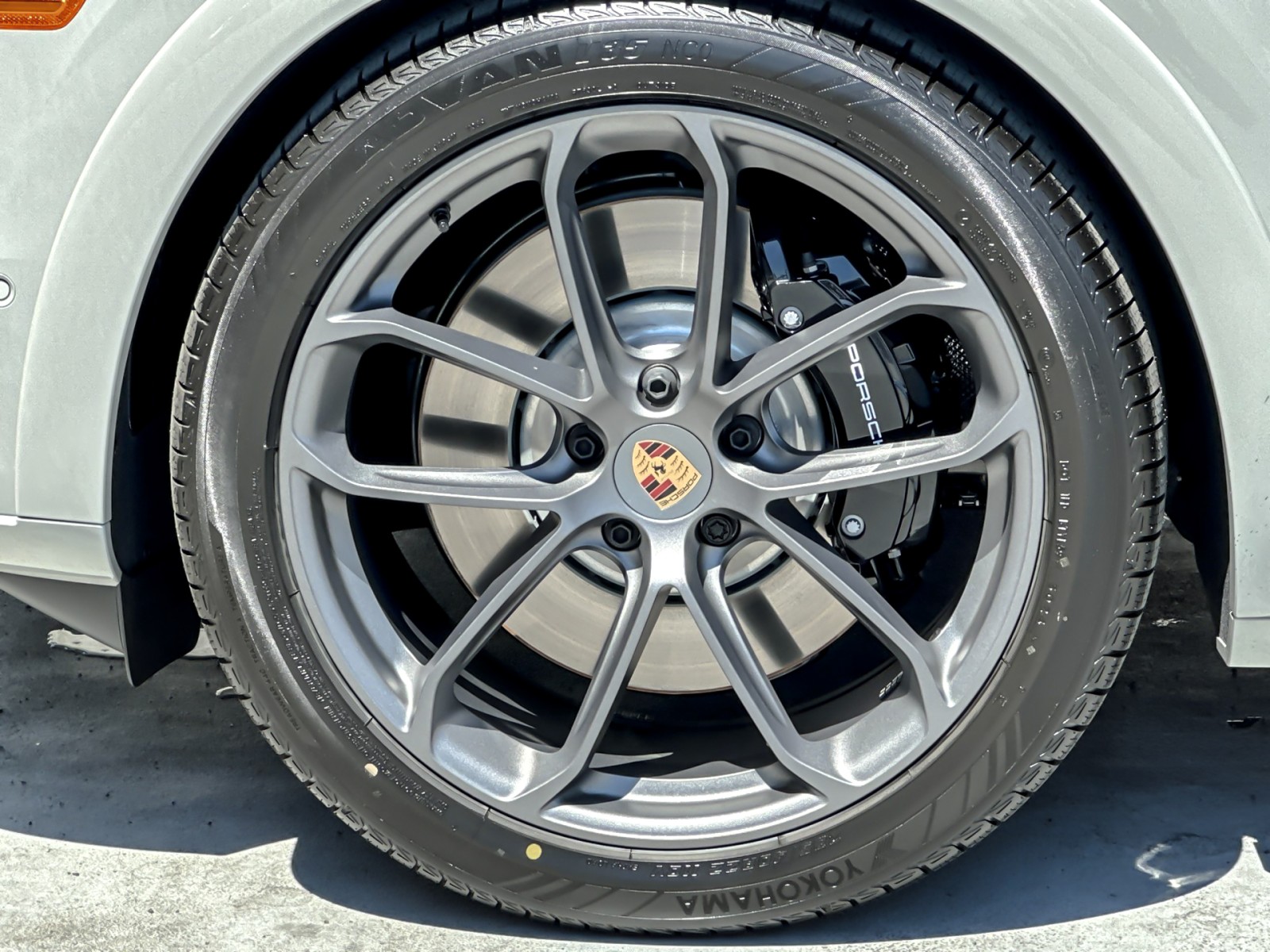 2025 Porsche Cayenne GTS Coupe photo 26